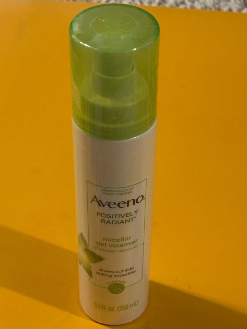 Aveeno Positively Radiant Micellar Gel Cleanser — Green